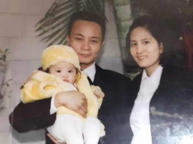 Hội gái xinh mới 17 tuổi đã nổi tiếng rần rần: Toàn cực phẩm học đường, có người được báo Trung ca ngợi với loạt mỹ từ - Ảnh 4.