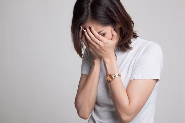 Từng nhất quyết ngăn cản bố tái hôn, giờ đây tôi hối hận vô cùng nhưng không thể cứu vãn - Ảnh 2. Từng nhất quyết ngăn cản bố tái hôn, giờ đây tôi hối hận vô cùng nhưng không thể cứu vãn - Ảnh 2.
