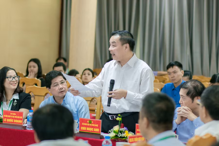 Bộ trưởng Bộ Khoa học và Công nghệ Chu Ngọc Anh phát biểu tại buổi làm việc