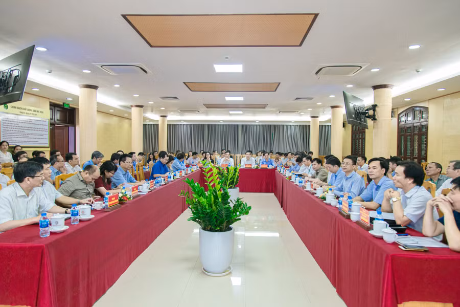 Buổi làm việc với sự góp mặt của các lãnh đạo, đại diện Cục, Vụ hai Bộ và các nhà khoa học của Học viện
