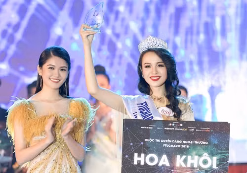 Thí sinh chiến thắng là Huỳnh Phạm Thủy Tiên - thuộc chuyên ngành Kinh tế đối ngoại. Cô cao 1,74 m, số đo ba vòng 92-63-95 cm, nặng 58 kg. Trước đó, Thủy Tiên nặng 90 kg. Cô đã trải qua quá trình ăn kiêng, luyện tập thể thao để giảm cấp tốc 32 kg trước khi đăng ký dự thi. Nỗ lực và ý chí mạnh mẽ của Thủy Tiên đã chinh phục các giám khảo lẫn khán giả. Tại vòng ứng xử, Thủy Tiên nhận được câu hỏi: Bạn sẽ làm thế nào để góp phần làm giảm nạn ấu dâm đang gây nhức nhối trong xã hội hiện nay?, người đẹp trả lời: Tôi nghĩ ấu dâm ảnh hưởng rất nghiêm trọng đến thể chất, tinh thần của trẻ em. Vết thương ấy sẽ theo các bé cho đến khi trưởng thành. Vì vậy, chúng ta phải yêu thương, quan tâm đến trẻ em và giúp các em biết cách bảo vệ bản thân cơ bản nhất, dù còn rất nhỏ. Ngoài giải Hoa khôi, cô cũng đoạt giải phụ: Thí sinh có làn da đẹp nhất và Thí sinh thân thiện.