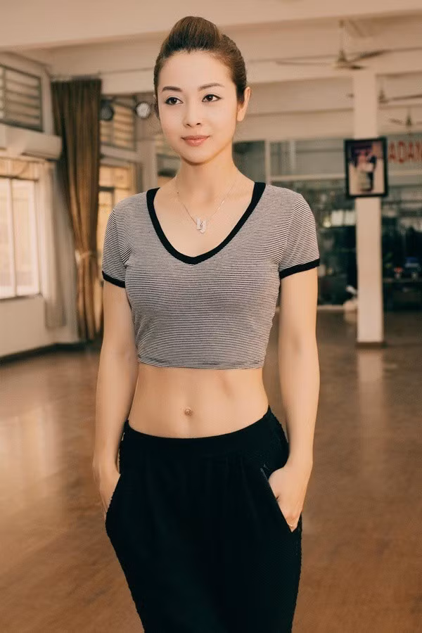 Tuy nhiên điều bất ngờ hơn là cô không chú trọng nhiều vào việc giảm cân, chỉ tập một số bài tập nhẹ nhàng do cho phụ nữ sau sinh.