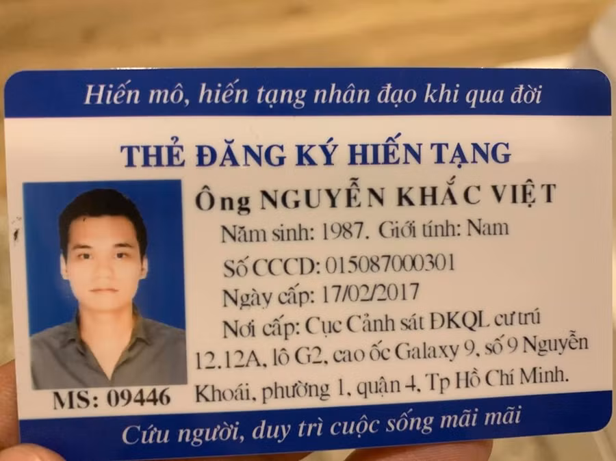 Thẻ hiến tạng của Khắc Việt được anh chia sẻ. Thẻ hiến tạng của Khắc Việt được anh chia sẻ.