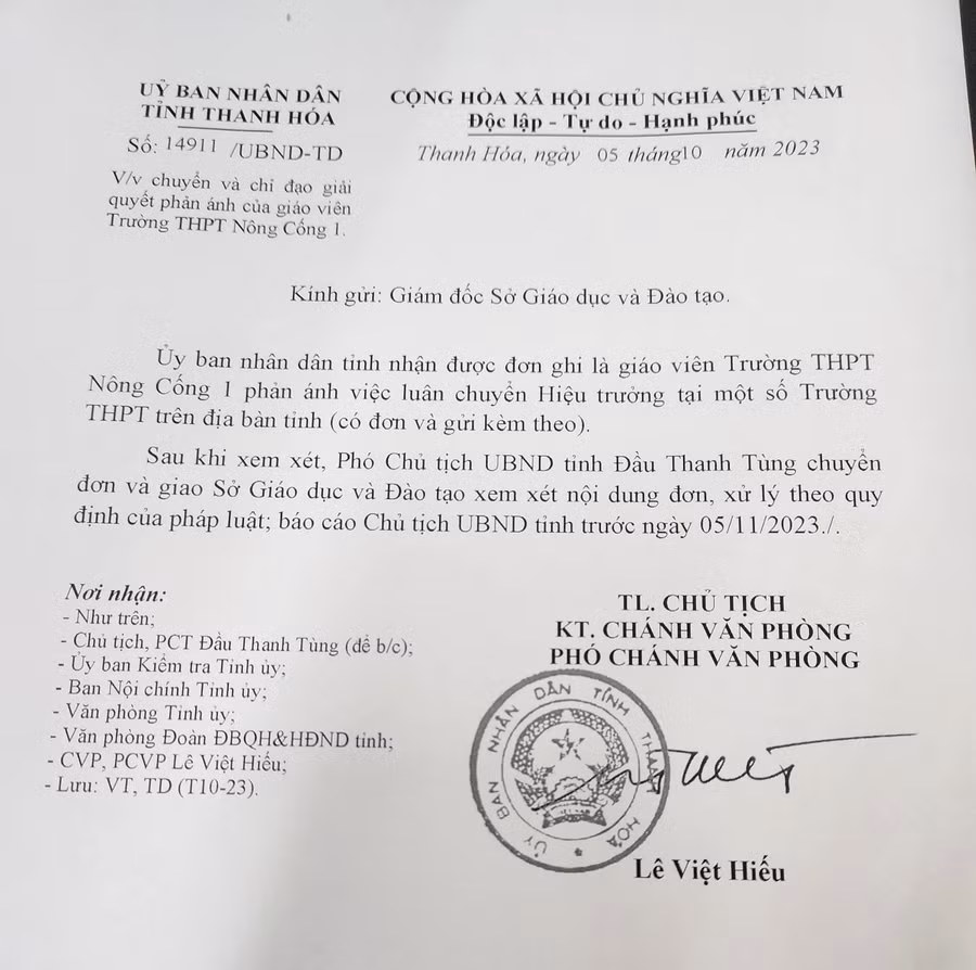 Phó Chủ tịch UBND tỉnh - Đầu Thanh Tùng chỉ đạo làm rõ nội dung đơn phản ánh. (Ảnh: NT) Phó Chủ tịch UBND tỉnh - Đầu Thanh Tùng chỉ đạo làm rõ nội dung đơn phản ánh. (Ảnh: NT)