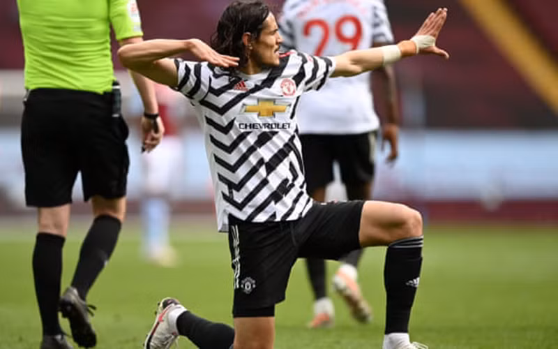 V. Cavani ấn định chiến thắng 3-1 cho Man United.