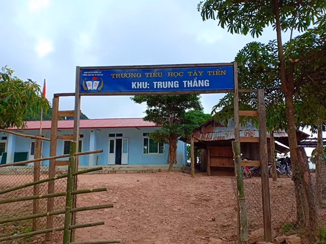 Điểm trường Trung Thắng của Trường Tiểu học Tây Tiến Điểm trường Trung Thắng của Trường Tiểu học Tây Tiến