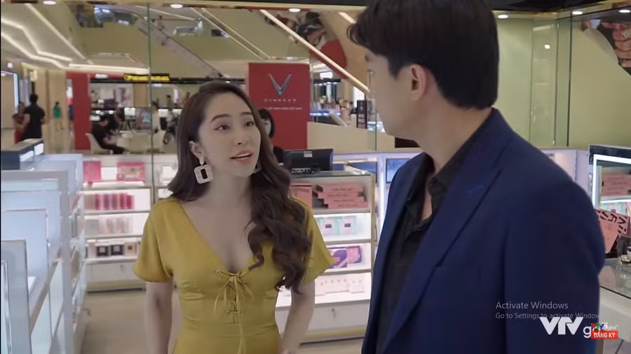 Về nhà đi con tập 67 Preview: Nhã khích bác Vũ chuyện không biết Thư thích loại nước hoa gì. Về nhà đi con tập 67 Preview: Nhã khích bác Vũ chuyện không biết Thư thích loại nước hoa gì.