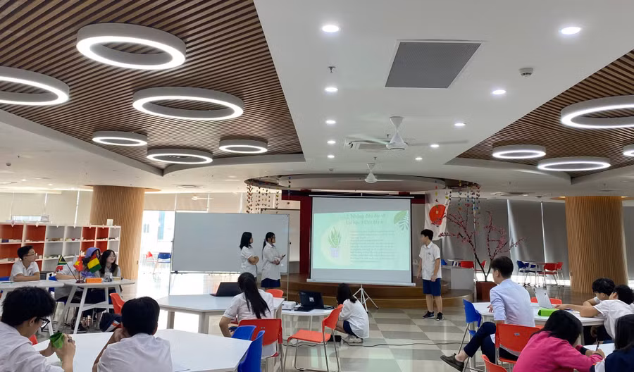 Nâng cao khả năng lập luận qua Hội nghị mô phỏng Liên hợp quốc – một nét độc đáo trong chương trình của Phenikaa School Nâng cao khả năng lập luận qua Hội nghị mô phỏng Liên hợp quốc – một nét độc đáo trong chương trình của Phenikaa School