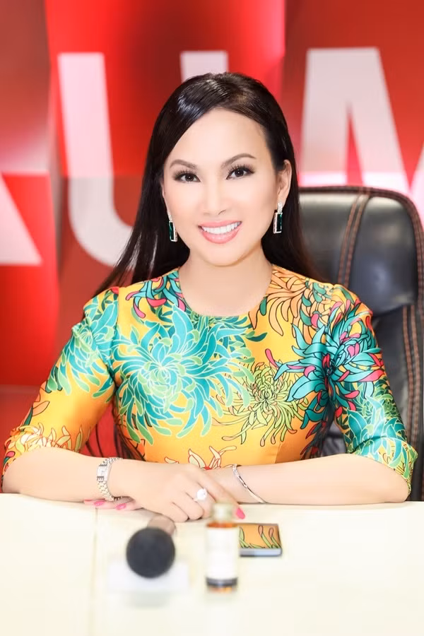 Cẩm Ly hội ngộ em gái Minh Tuyết, Hà Phương