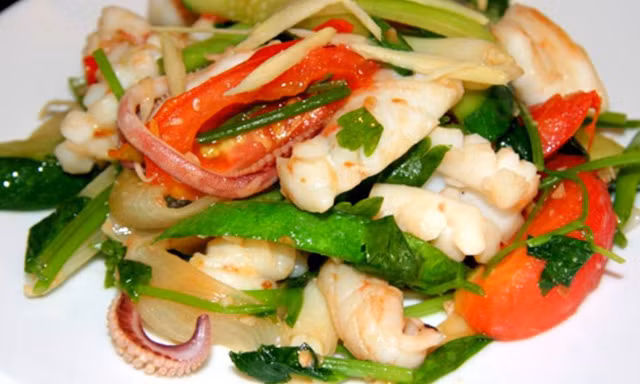 4 bước xào mực ngon, giòn sần sật mà không ra nước ảnh 3
