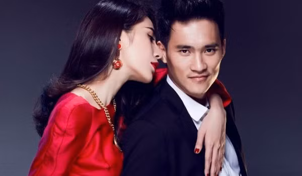 Thủy Tiên - Công Vinh nồng nàn như thuở mới yêu