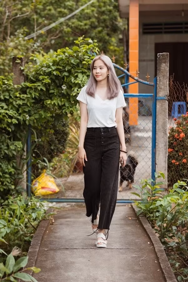 Sau chuỗi ngày mặc xấu liên tục, Nam Em gây ngỡ ngàng với style mới đẹp xuất sắc ảnh 7 Sau chuỗi ngày liên tục lọt top thảm họa, nam em khiến nhiều người ngỡ ngàng với style sành điệu chất lừ