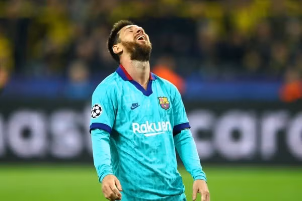 Messi không thể giúp Barca thoát trận thua