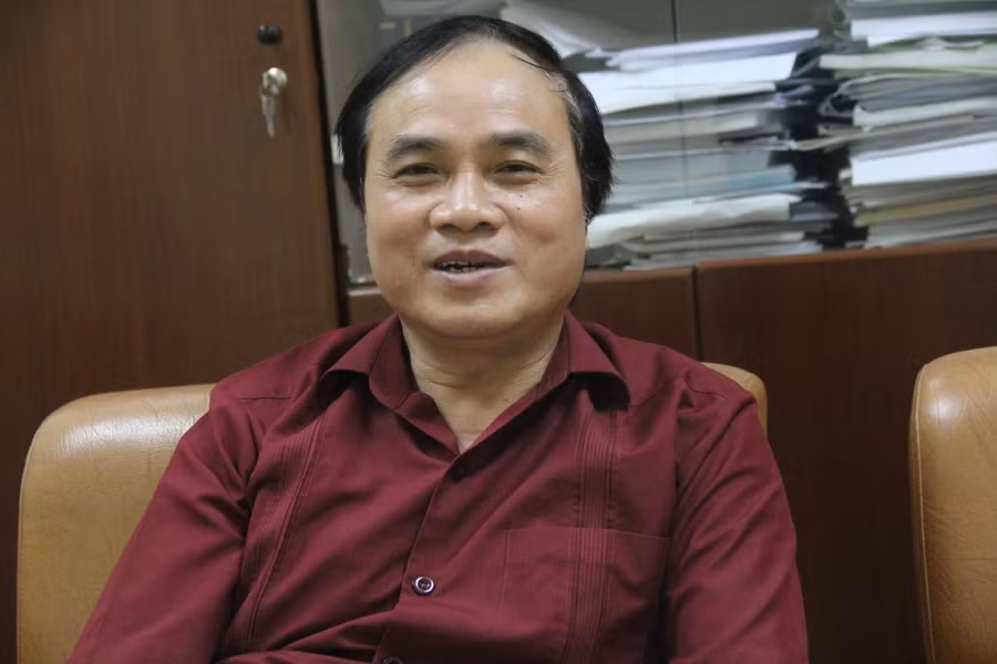 TS.Nguyễn Đắc Hưng - Vụ trưởng Vụ Giáo dục & Đào tạo, Dạy nghề (Ban Tuyên giáo Trung ương): Bỏ biên chế làm từng bước... từ dễ đến khó ảnh 1