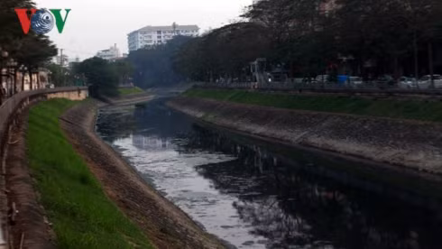 nang nong, nguoi dan thu do ngat tho voi mui hoi thoi o song to lich hinh 6