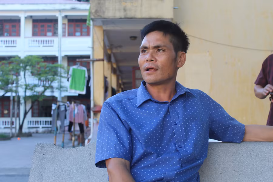 Anh Vi Văn Tượng, người dân tộc Thái, ở xã Tam Chung, huyện biên giới Mường Lát. Ảnh: Lường Toán.