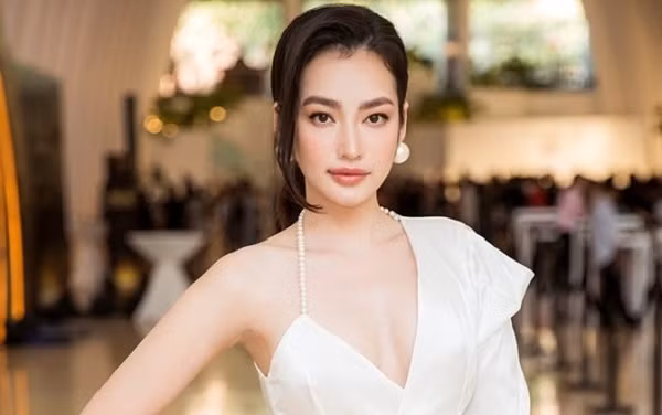 Kết hôn với chồng đại gia Việt kiều, cuộc sống hiện tại của Hoa hậu Trúc Diễm ra sao?
