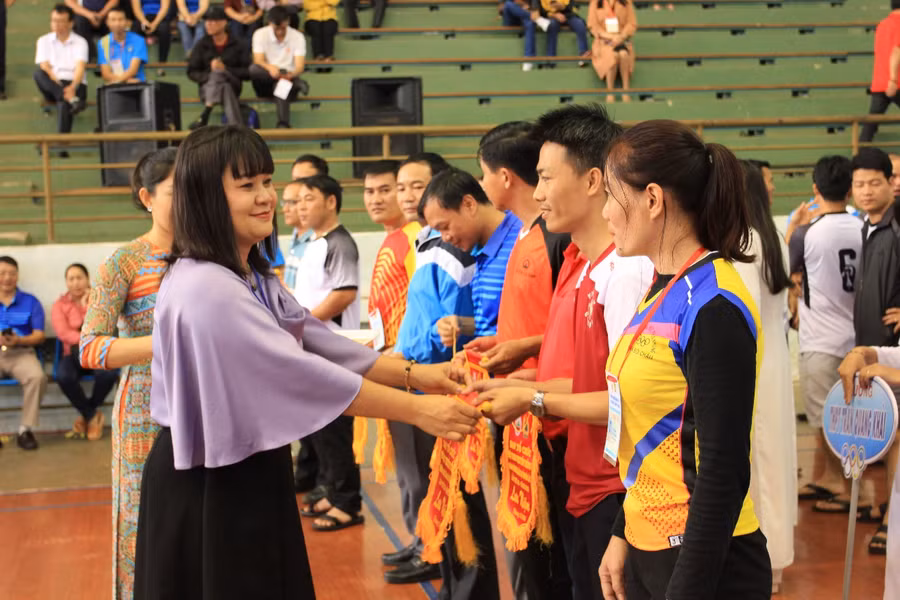 Các vận động viên tham gia tranh tài ở môn bơi
