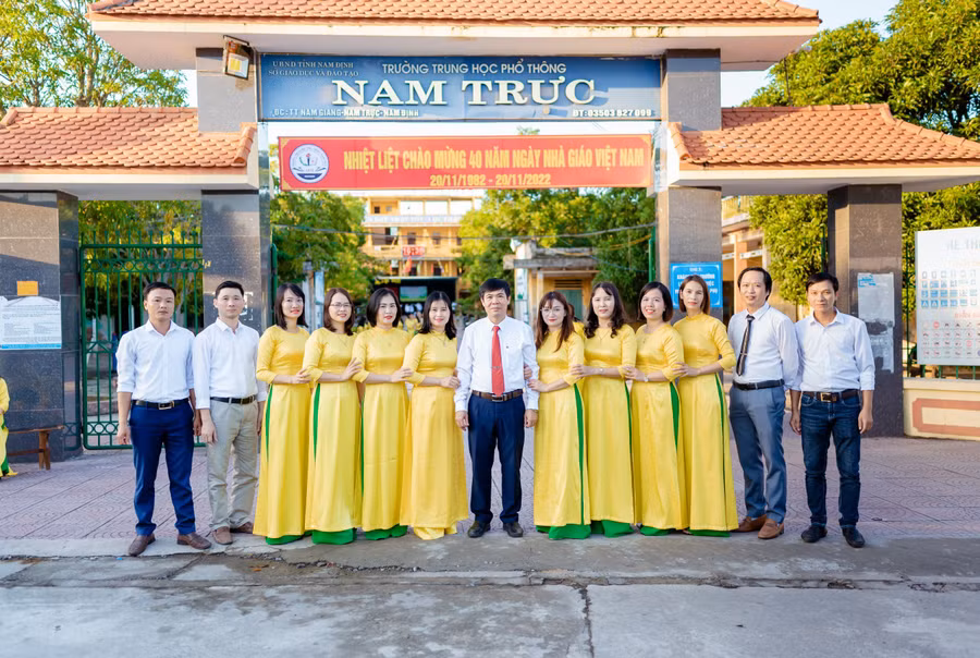 Các cán bộ, giáo viên nhà trường luôn có nhiều sáng tạo, đổi mới trong công tác quản lý và giảng dạy.