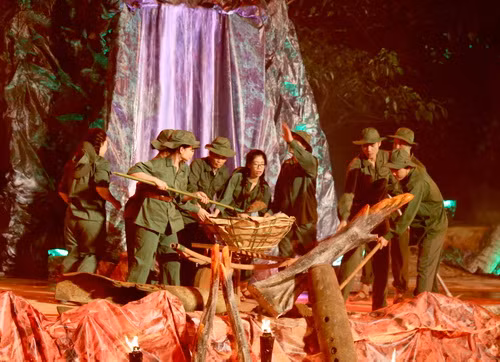 Trong chiến tranh, lực lượng TNXP là những con người đã hi sinh tất cả tuổi xuân và xương máu của mình bảo đảm sự thông suốt các tuyến đường trọng điểm góp phần vào chiến thắng vẻ vang của dân tộc.