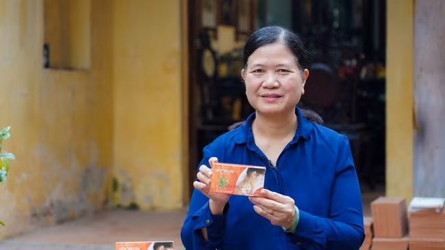 TPBVSK Viên vai gáy Thái Dương giúp cô Uyên cải thiện chứng đau mỏi vai gáy.