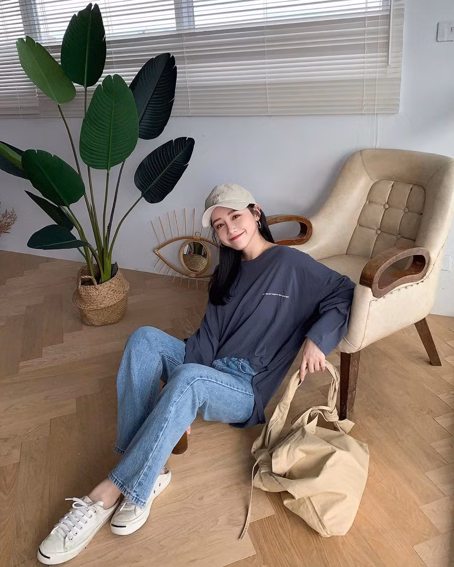 Cứ cho là giày sneakers mix kiểu gì cũng ổn đi, nhưng bạn sao có thể làm ngơ trước 4 cách diện đẹp mê này-4