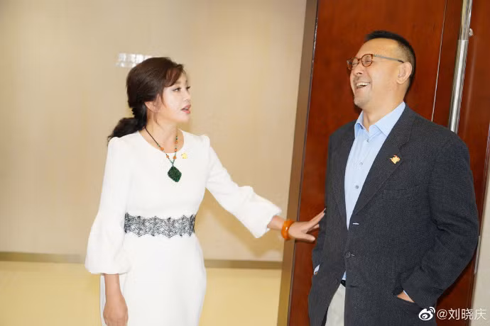 Thái độ bất ngờ của Lưu Hiểu Khánh khi gặp lại tình cũ sau 25 năm ảnh 1 Thái độ bất ngờ của Lưu Hiểu Khánh khi gặp lại tình cũ sau 25 năm