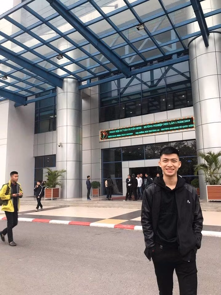 Nam sinh Hà Nội dũng cảm bắt cướp