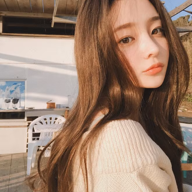 Loạt hot girl Hàn Quốc giống nhau đến mức khó phân biệt ảnh 5 Loat hot girl Han Quoc giong nhau khien dan mang kho long phan biet hinh anh 5