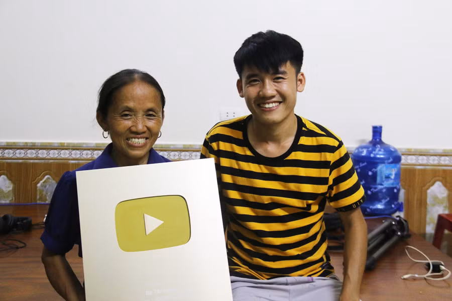 Cơ ngơi 3 tầng nhà bà Tân Vlog ở Bắc Giang-18