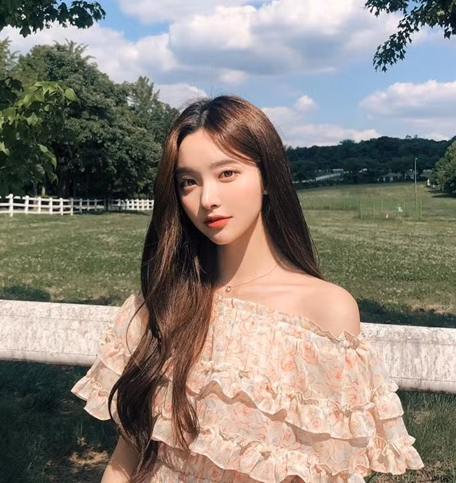 Loạt hot girl Hàn Quốc giống nhau đến mức khó phân biệt ảnh 3 Loat hot girl Han Quoc giong nhau khien dan mang kho long phan biet hinh anh 3