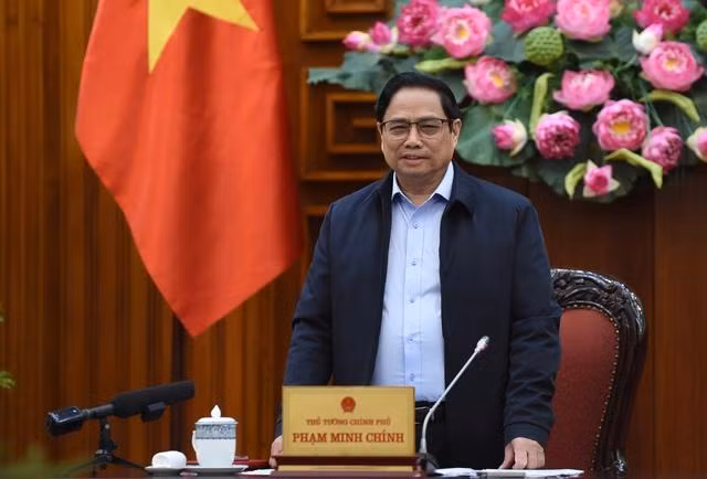 Thủ tướng Phạm Minh Chính nêu rõ dự báo tình hình sắp tới có thời cơ, thuận lợi và khó khăn thách thức đan xen nhưng khó khăn, thách thức nhiều hơn cơ hội và thuận lợi; từ đó xác định mục tiêu, nhiệm vụ, giải pháp phù hợp tình hình - Ảnh: VGP/Nhật Bắc Thủ tướng Phạm Minh Chính nêu rõ dự báo tình hình sắp tới có thời cơ, thuận lợi và khó khăn thách thức đan xen nhưng khó khăn, thách thức nhiều hơn cơ hội và thuận lợi; từ đó xác định mục tiêu, nhiệm vụ, giải pháp phù hợp tình hình - Ảnh: VGP/Nhật Bắc