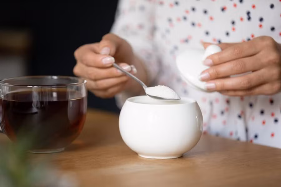 Lượng đường trong máu cao có thể làm tăng nguy cơ tổn thương mắt, thận và thần kinh nếu không được kiểm soát. (Ảnh: ITN)