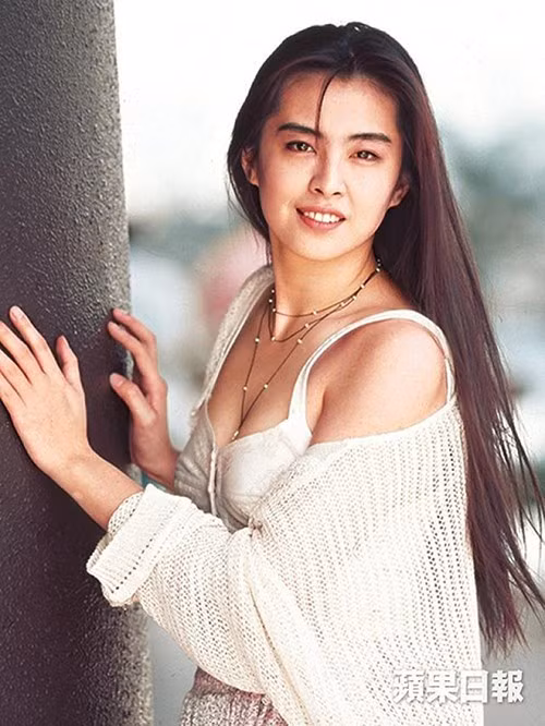 Gia tộc phong lưu nhất Hong Kong: Anh hẹn hò thiếu nữ đáng tuổi cháu, em chuyên săn minh tinh - Ảnh 5.