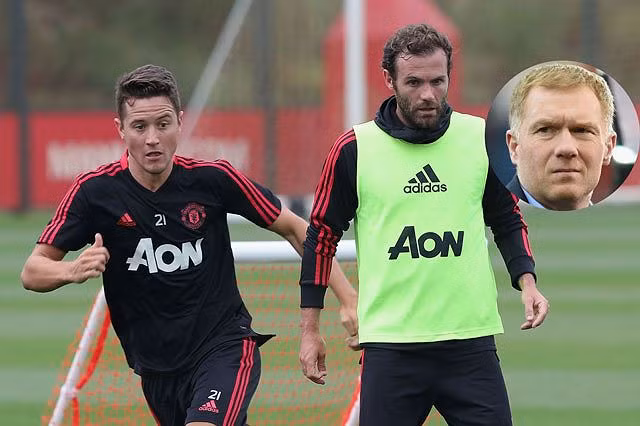 Theo Scholes, M.U không cần tốn công sức giữ chân Herrera và Mata