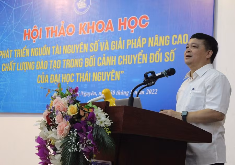 PGS.TS Nguyễn Hữu Công – Phó Giám đốc Đại học Thái Nguyên phát biểu khai mạc Hội thảo