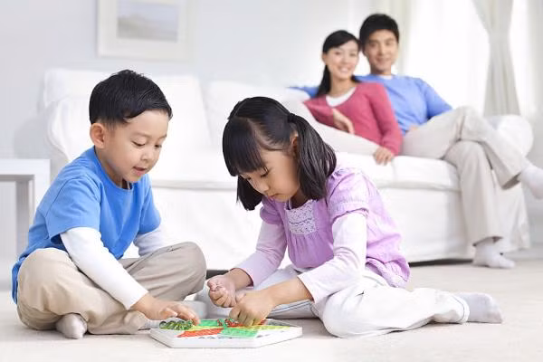 Muốn bé 5 tuổi phát triển trí thông minh vượt trội, mẹ không thể bỏ qua những trò chơi đơn giản này ảnh 3