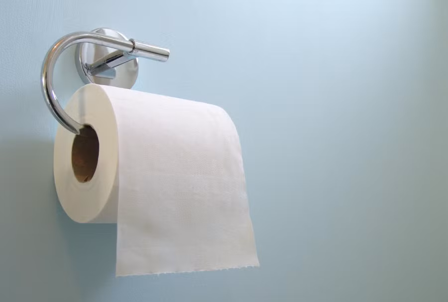 Cảnh báo: Chị em đang rước bệnh vào người vì thói quen sử dụng giấy vệ sinh sai lầm này ảnh 4