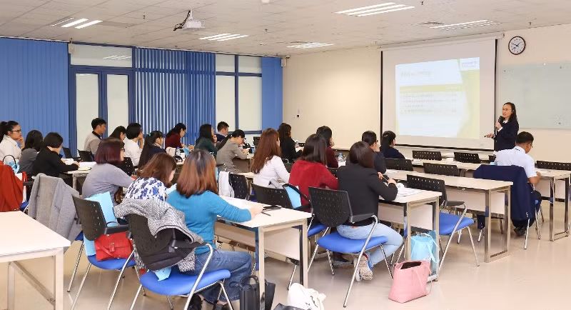 Chuyên gia từ Sunway TES chia sẻ kinh nghiệm giảng dạy trong chương trình chứng chỉ ICAEW CFAB cho giảng viên Việt Nam. Chuyên gia từ Sunway TES chia sẻ kinh nghiệm giảng dạy trong chương trình chứng chỉ ICAEW CFAB cho giảng viên Việt Nam.