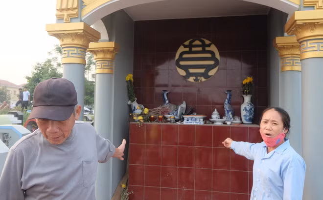 Nhân chứng phát hiện 1 số kẻ xấu đập phá bát hương lúc mờ sáng ở Hưng Yên kể gì?-1