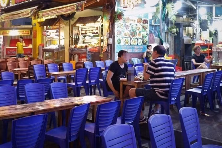 Cấm uống rượu bia lái xe: Quán vắng vẻ, ông lớn ngành bia bốc hơi nghìn tỉ
