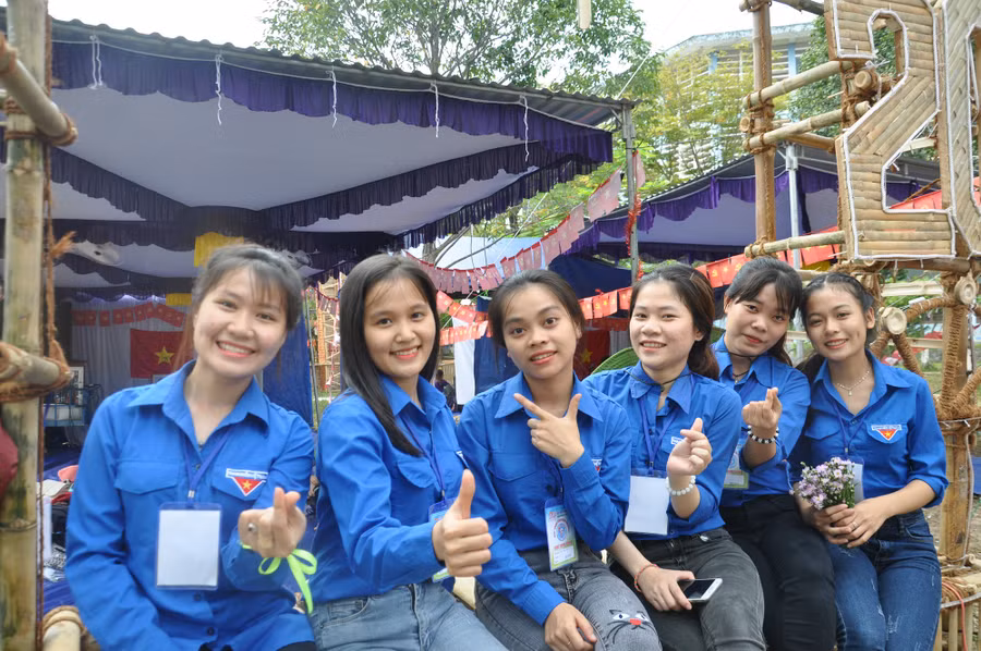 Trường ĐH Quảng Nam: Sôi động hội trại truyền thống “Sức trẻ sinh viên” lần thứ IX năm 2017