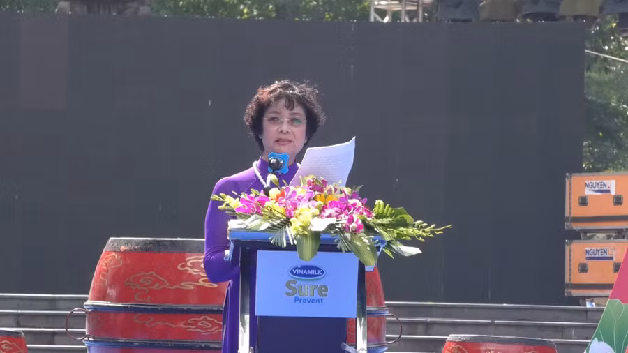 Bà Nguyễn Thị Hảo – Chủ tịch Hội Sức khỏe ngoài trời người trung cao tuổi TP Hà Nội phát biểu Bà Nguyễn Thị Hảo – Chủ tịch Hội Sức khỏe ngoài trời người trung cao tuổi TP Hà Nội phát biểu