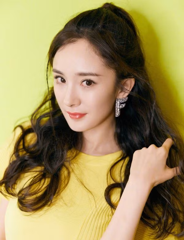 Bị nghi ngờ không yêu thương con gái Tiểu Gạo Nếp, Dương Mịch nói gì? ảnh 4 Dương Mịch lên tiếng trả lời khi bị nghi ngờ không yêu thương con gái Tiểu Gạo Nếp ảnh 4