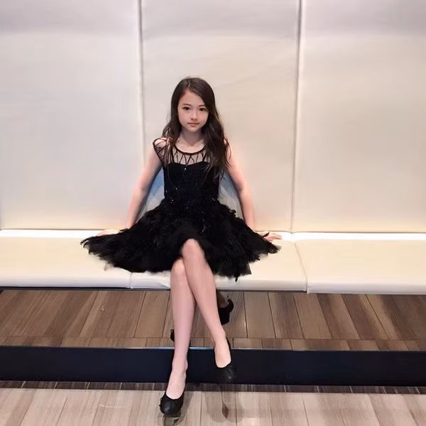 Cô bé còn là diễn viên nhí tại Mỹ.