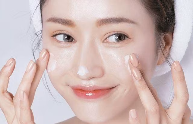 Xuất hiện chớp nhoáng trong đoạn phóng sự, nữ sinh Hà Nội bỗng nổi như cồn vì quá đẹp ảnh 7