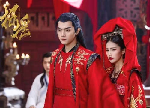 Top 5 nam thần cổ trang Hoa Ngữ khiến fan nữ điêu đứng nửa đầu 2019: Số 3 nổi nhất và cũng bị "xỉ vả" nhiều nhất! - Ảnh 7. Top 5 nam thần cổ trang Hoa Ngữ khiến fan nữ điêu đứng nửa đầu 2019: Số 3 nổi nhất và cũng bị "xỉ vả" nhiều nhất! - Ảnh 7.