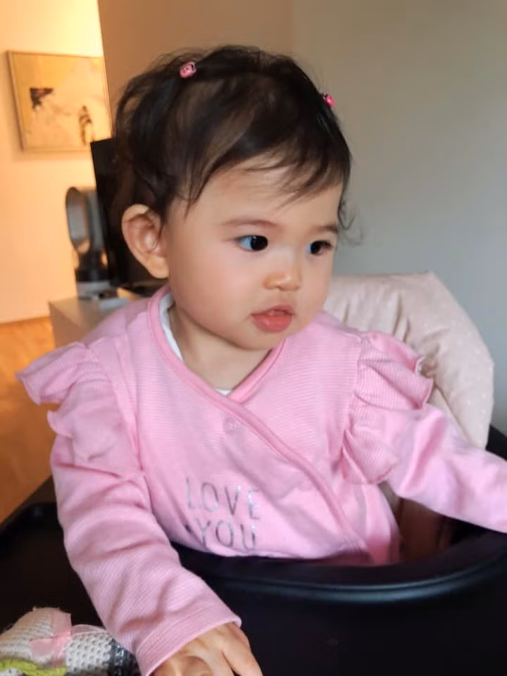 Mai Hồ khoe con gái xinh như búp bê giữa cuộc sống viên mãn ở trời Tây ảnh 6 Mai Hồ khoe con gái xinh như búp bê giữa cuộc sống viên mãn ở trời Tây ảnh 6