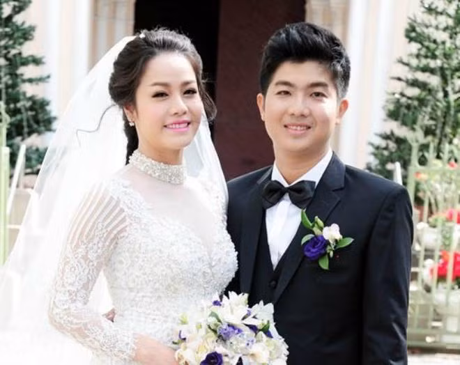 doi giong bao cua nhat kim anh va 4 tu khoa soc: gia canh, chi gai, tu tu, tinh truong! - 11