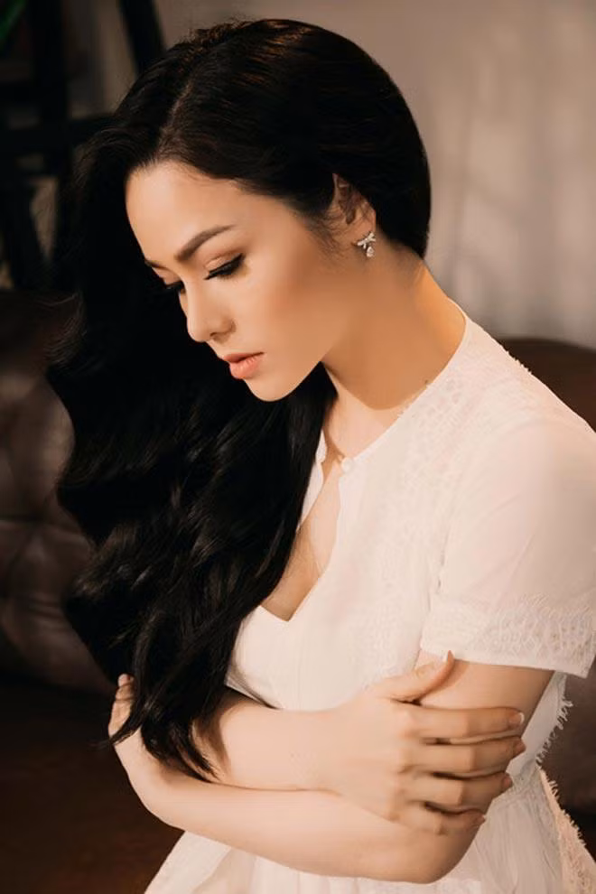 doi giong bao cua nhat kim anh va 4 tu khoa soc: gia canh, chi gai, tu tu, tinh truong! - 3